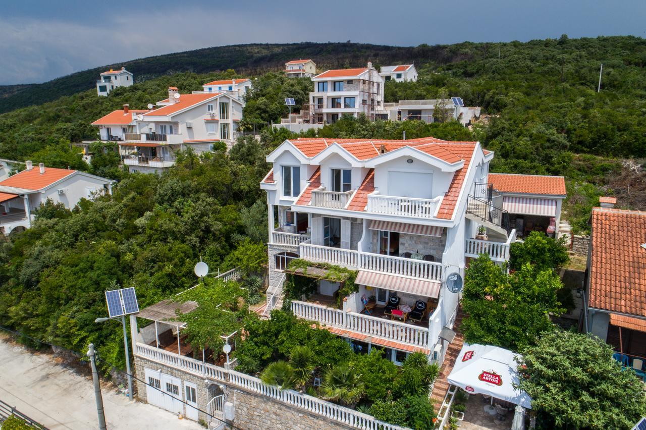 Sea Oasis Apartments - Milosevic Kotor Eksteriør billede